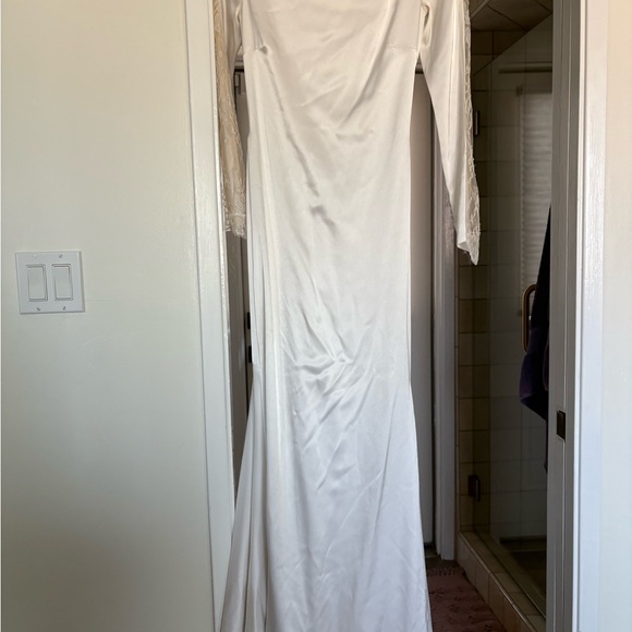 Pronovias Rachel Wedding Dress Size 4 - Picture 8 of 11